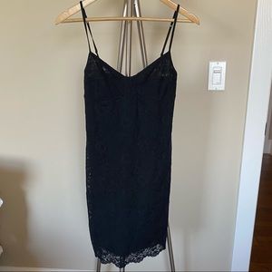 Aritzia - WILFRED BLACK LACE DRESS